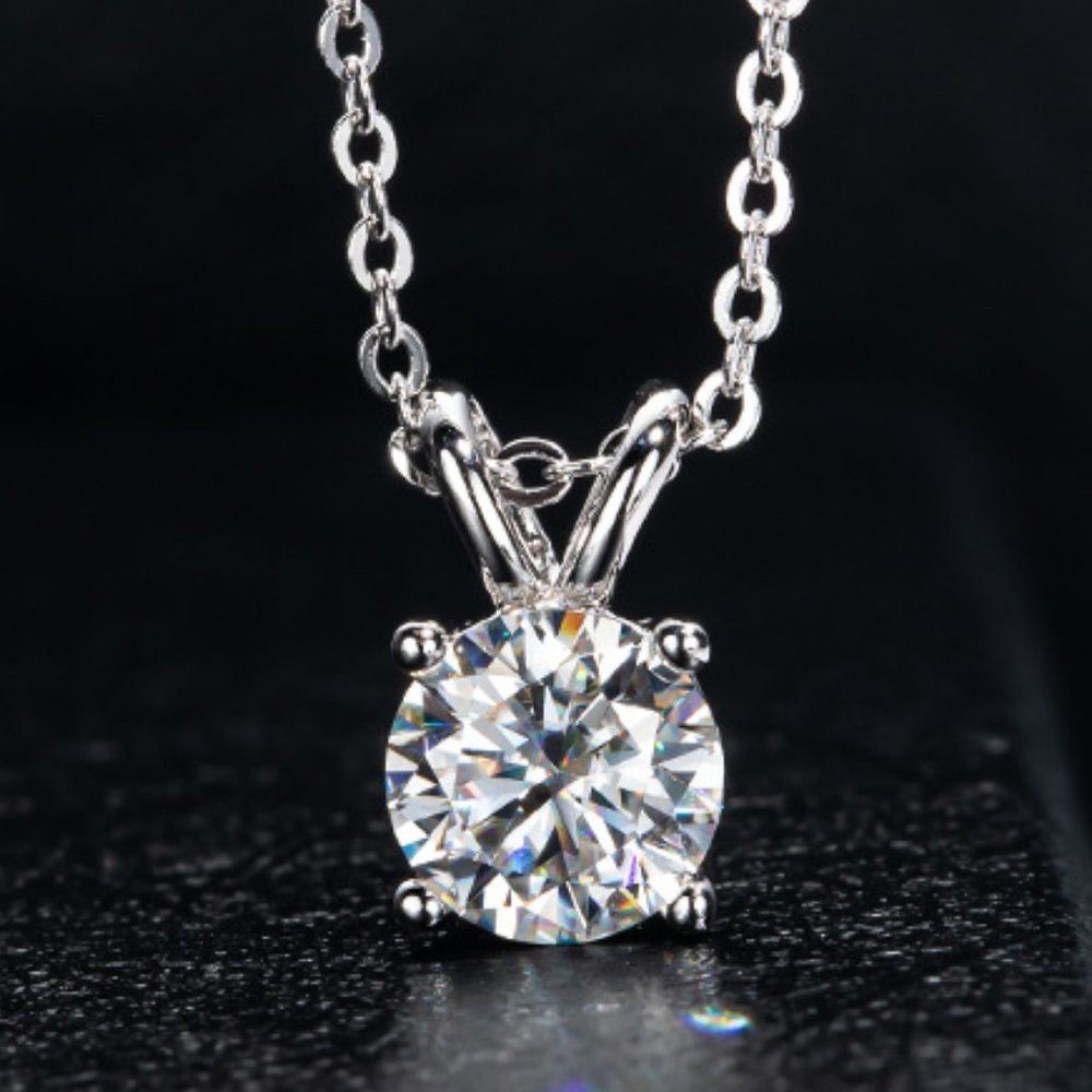 Certified 1ct. t.w. Moissanite Diamond Solitaire 4 Prone Pendant Necklace NEW